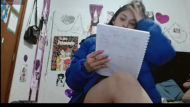 Snapshot of Saray_extrovert_ chatting on 10, 3, 2025 Saray extrovert online show from 10, 3, 2025