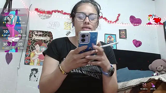 Snapshot of Saray_extrovert_ chatting on 23, 10, 2025 Saray extrovert online show from 23, 10, 2025