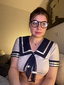 EllyNora online show from 10, 3, 2025