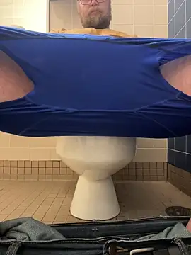 Bigbi6foot5 online show from 7, 11, 2025