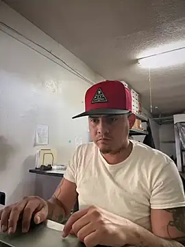 Snapshot of PeterGrandee chatting on 4, 12, 2024 PeterGrandee online show from 4, 12, 2024