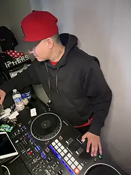 Snapshot of PeterGrandee chatting on 14, 12, 2024 PeterGrandee online show from 14, 12, 2024