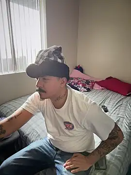 Snapshot of PeterGrandee chatting on 22, 12, 2025 PeterGrandee online show from 22, 12, 2025