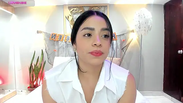 Snapshot of Paula_Desousa chatting on 28, 10, 2025 Paula Desousa online show from 28, 10, 2025