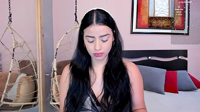 Snapshot of Paula_Desousa chatting on 6, 11, 2025 Paula Desousa online show from 6, 11, 2025