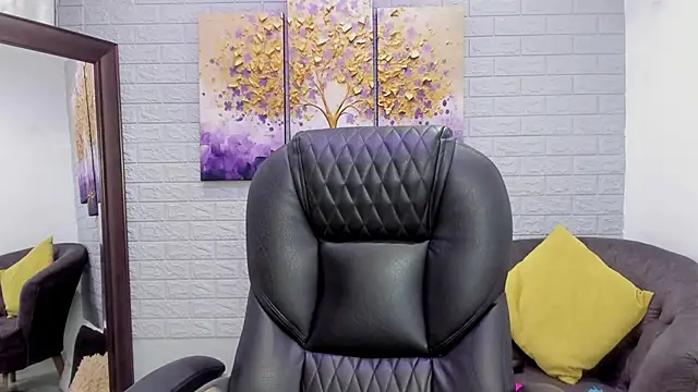 Snapshot of Paula_Desousa chatting on 9, 11, 2025 Paula Desousa online show from 9, 11, 2025