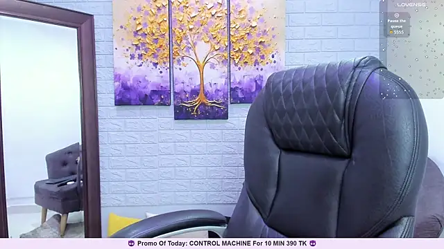 Snapshot of Paula_Desousa chatting on 11, 11, 2025 Paula Desousa online show from 11, 11, 2025