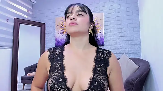 Paula Desousa online show from 12, 4, 2026