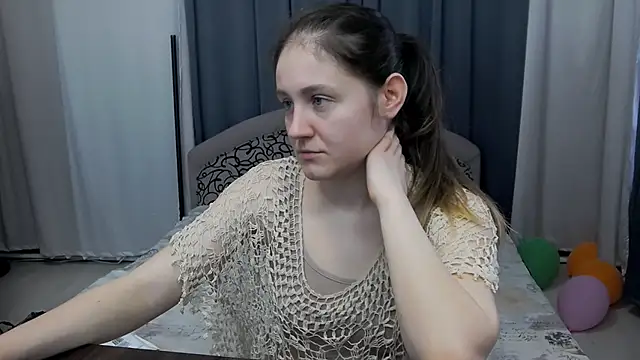 Snapshot of Holliy_Cooper chatting on 3, 4, 2026 Holliy Cooper online show from 3, 4, 2026