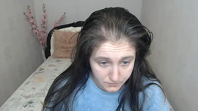 Snapshot of Holliy_Cooper chatting on 13, 4, 2026 Holliy Cooper online show from 13, 4, 2026