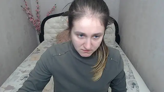 Snapshot of Holliy_Cooper chatting on 23, 4, 2026 Holliy Cooper online show from 23, 4, 2026