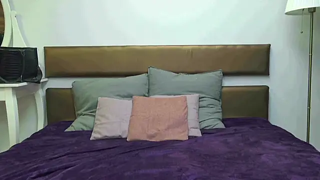MissYvie online show from 21, 6, 2026
