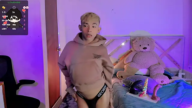 Austin connor  online show from 31, 12, 2024