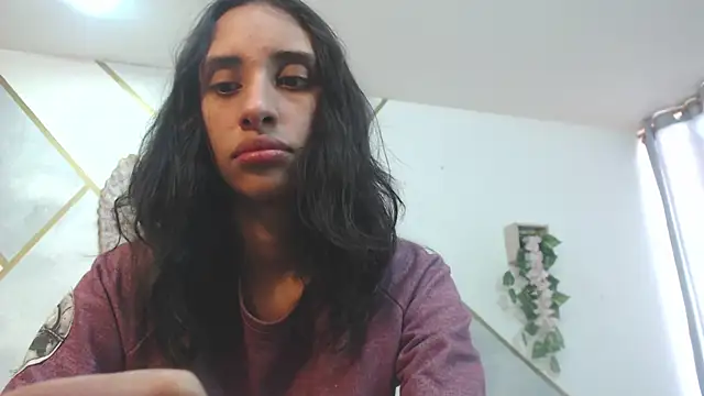 RoxanaCyrano  online show from 17, 2, 2025