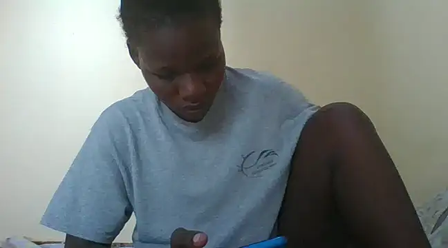 Snapshot of prettychic5 chatting on 16, 12, 2024 prettychic5 online show from 16, 12, 2024