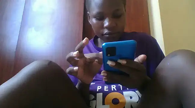 Snapshot of prettychic5 chatting on 23, 12, 2024 prettychic5 online show from 23, 12, 2024