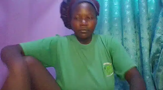 Snapshot of prettychic5 chatting on 6, 3, 2025 prettychic5 online show from 6, 3, 2025