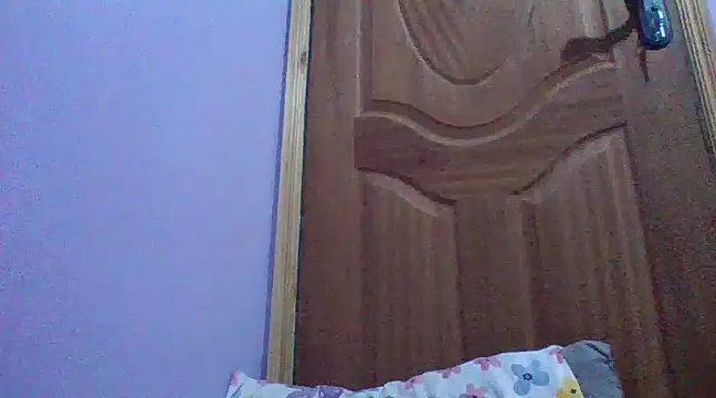 Snapshot of prettychic5 chatting on 8, 3, 2025 prettychic5 online show from 8, 3, 2025