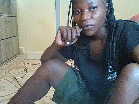 Snapshot of prettychic5 chatting on 12, 11, 2025 prettychic5 online show from 12, 11, 2025