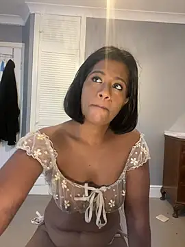 Snapshot of RoseMelanie chatting on 6, 12, 2024 RoseMelanie online show from 6, 12, 2024