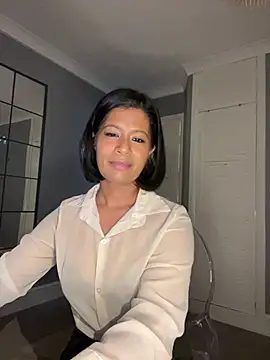 Snapshot of RoseMelanie chatting on 11, 2, 2025 RoseMelanie online show from 11, 2, 2025