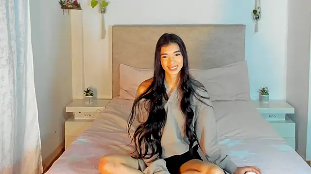 Snapshot of katt_pelaez chatting on 1, 2, 2026 katt pelaez online show from 1, 2, 2026