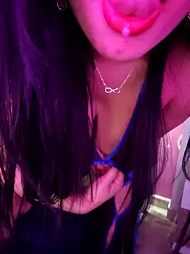 Snapshot of Zeina2024 chatting on 13, 9, 2025 Zeina2024 online show from 13, 9, 2025