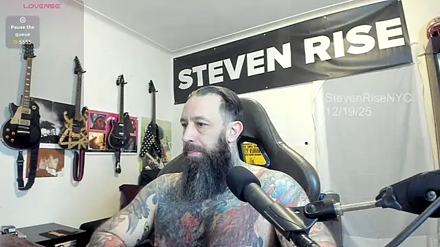 Snapshot of StevenRiseNYC chatting on 20, 12, 2025 StevenRiseNYC online show from 20, 12, 2025