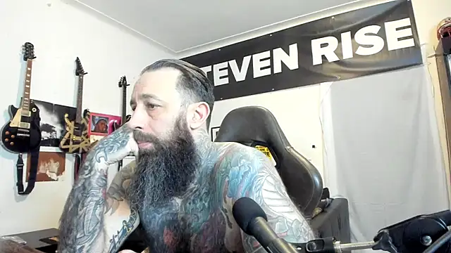 Snapshot of StevenRiseNYC chatting on 21, 12, 2025 StevenRiseNYC online show from 21, 12, 2025