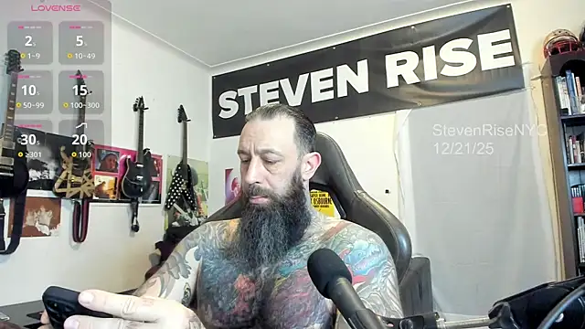 Snapshot of StevenRiseNYC chatting on 21, 12, 2025 StevenRiseNYC online show from 21, 12, 2025