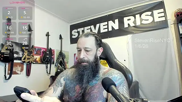 Snapshot of StevenRiseNYC chatting on 6, 1, 2026 StevenRiseNYC online show from 6, 1, 2026