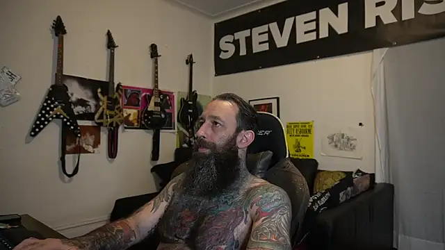 Snapshot of StevenRiseNYC chatting on 25, 5, 2026 StevenRiseNYC online show from 25, 5, 2026