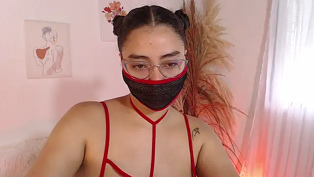  Kim  M online show from 8, 10, 2025