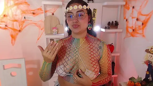  Kim  M online show from 22, 10, 2025