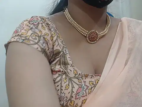 Lovely Siri 23 online show from 15, 12, 2025