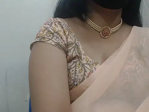 Snapshot of Lovely_Siri_23 chatting on 7, 5, 2026 Lovely Siri 23 online show from 7, 5, 2026