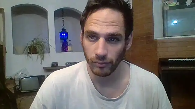 Snapshot of Stevenson988 chatting on 31, 10, 2025 Stevenson988 online show from 31, 10, 2025