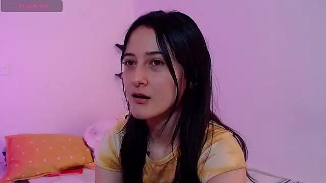 AlissonnFoxx online show from 8, 4, 2026