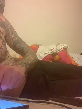 Snapshot of PIercingBoy38 chatting on 26, 2, 2025 PIercingBoy38 online show from 26, 2, 2025