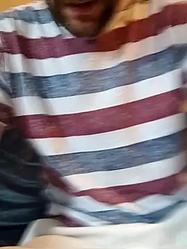 Snapshot of PIercingBoy38 chatting on 6, 10, 2025 PIercingBoy38 online show from 6, 10, 2025