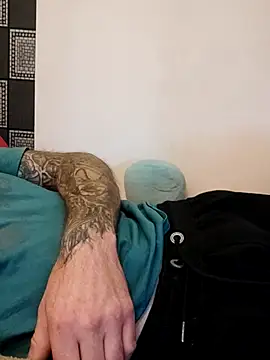 Snapshot of PIercingBoy38 chatting on 12, 10, 2025 PIercingBoy38 online show from 12, 10, 2025