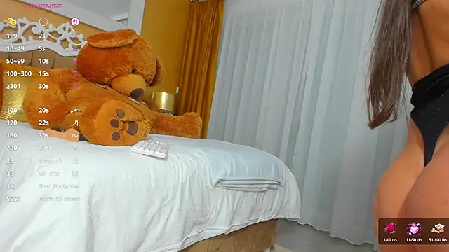 GoldenCaroline online show from 22, 10, 2025