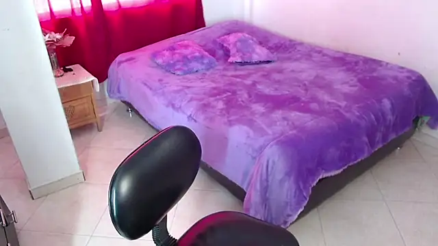 Snapshot of Kathi_04 chatting on 19, 12, 2025 Kathi 04 online show from 19, 12, 2025