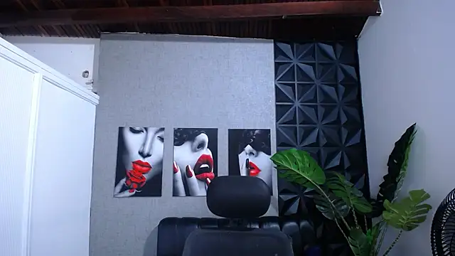 Valentinaa mature online show from 31, 3, 2026