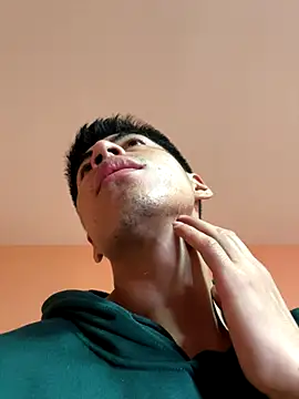 Snapshot of Alexander9827 chatting on 23, 11, 2025 Alexander9827 online show from 23, 11, 2025