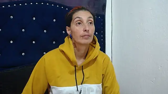 Snapshot of anyu1306 chatting on 24, 12, 2024 anyu1306 online show from 24, 12, 2024