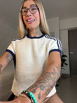 Snapshot of Miss_sagitario chatting on 9, 4, 2026 Miss sagitario online show from 9, 4, 2026