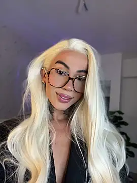 Snapshot of Miss_sagitario chatting on 22, 4, 2026 Miss sagitario online show from 22, 4, 2026