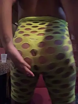 Snapshot of creamdreammmm chatting on 10, 2, 2026 creamdreammmm online show from 10, 2, 2026