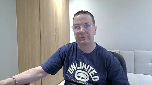 BrettJ81 online show from 11, 11, 2025